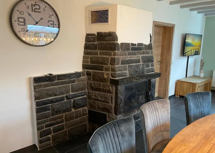 Haus Wunschlos Kirchenweg * 몬샤우